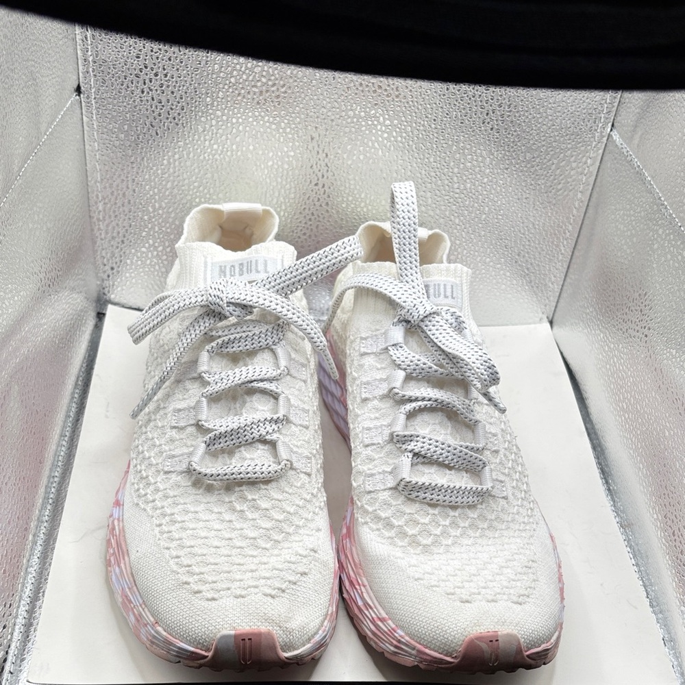 Pre-owned NOBULL White Sneakers with Pink Accents